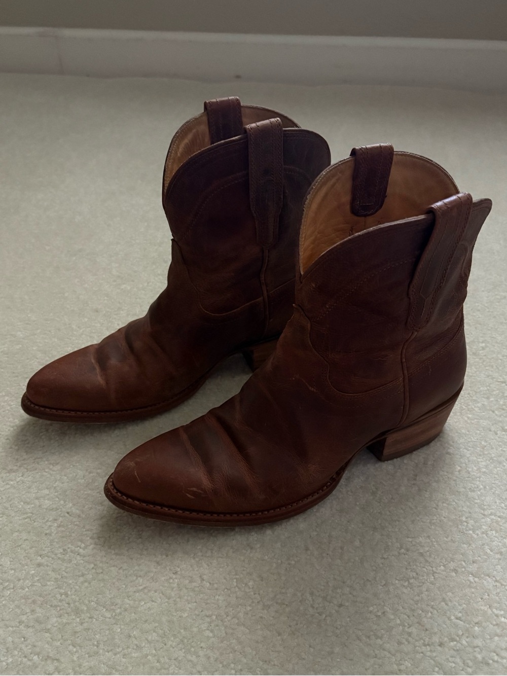 Tecovas Women’s The Lucy Distressed Leather Ankle Cowboy Boots. Size 9.
